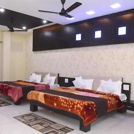 Oyo 30415 Hotel White City Anandpur  Zewnętrze zdjęcie